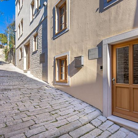 Pula Residence Rooms And Apartments Old City Center Bagian luar foto