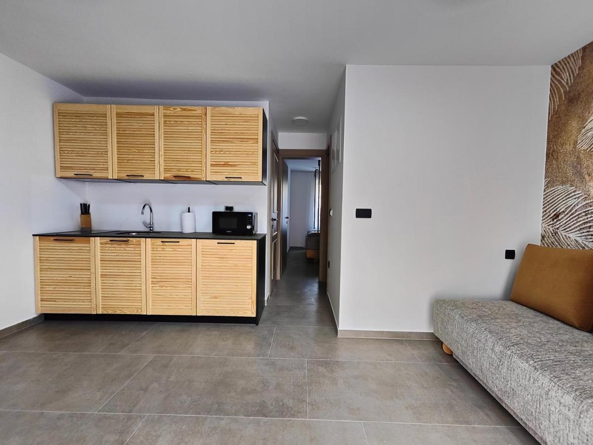 Pula Residence Rooms And Apartments Old City Center Bagian luar foto