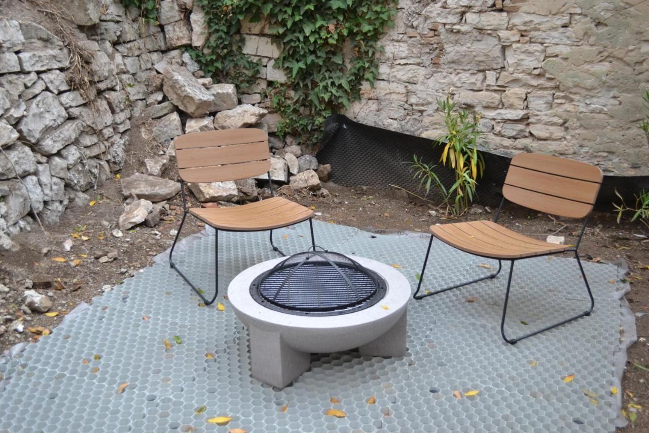 Pula Residence Rooms And Apartments Old City Center Bagian luar foto