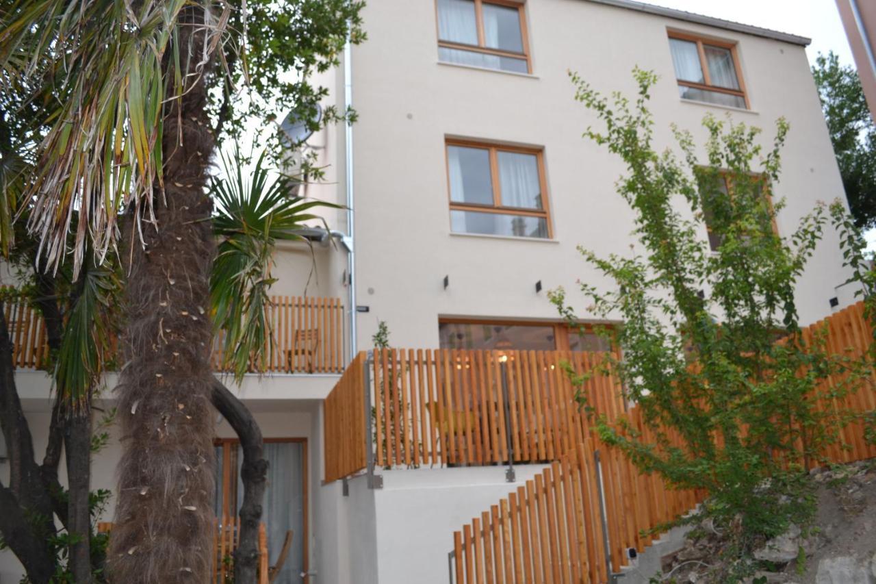 Pula Residence Rooms And Apartments Old City Center Bagian luar foto