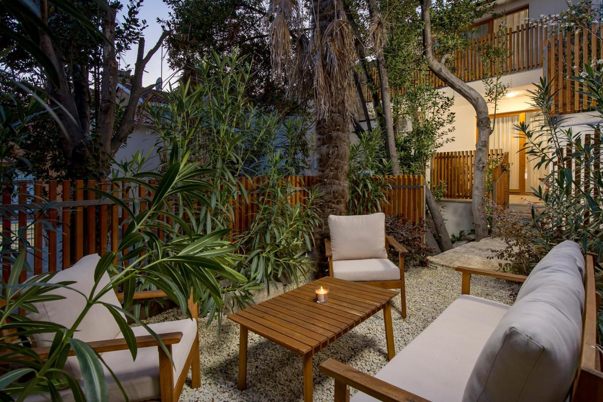 Pula Residence Rooms And Apartments Old City Center Bagian luar foto