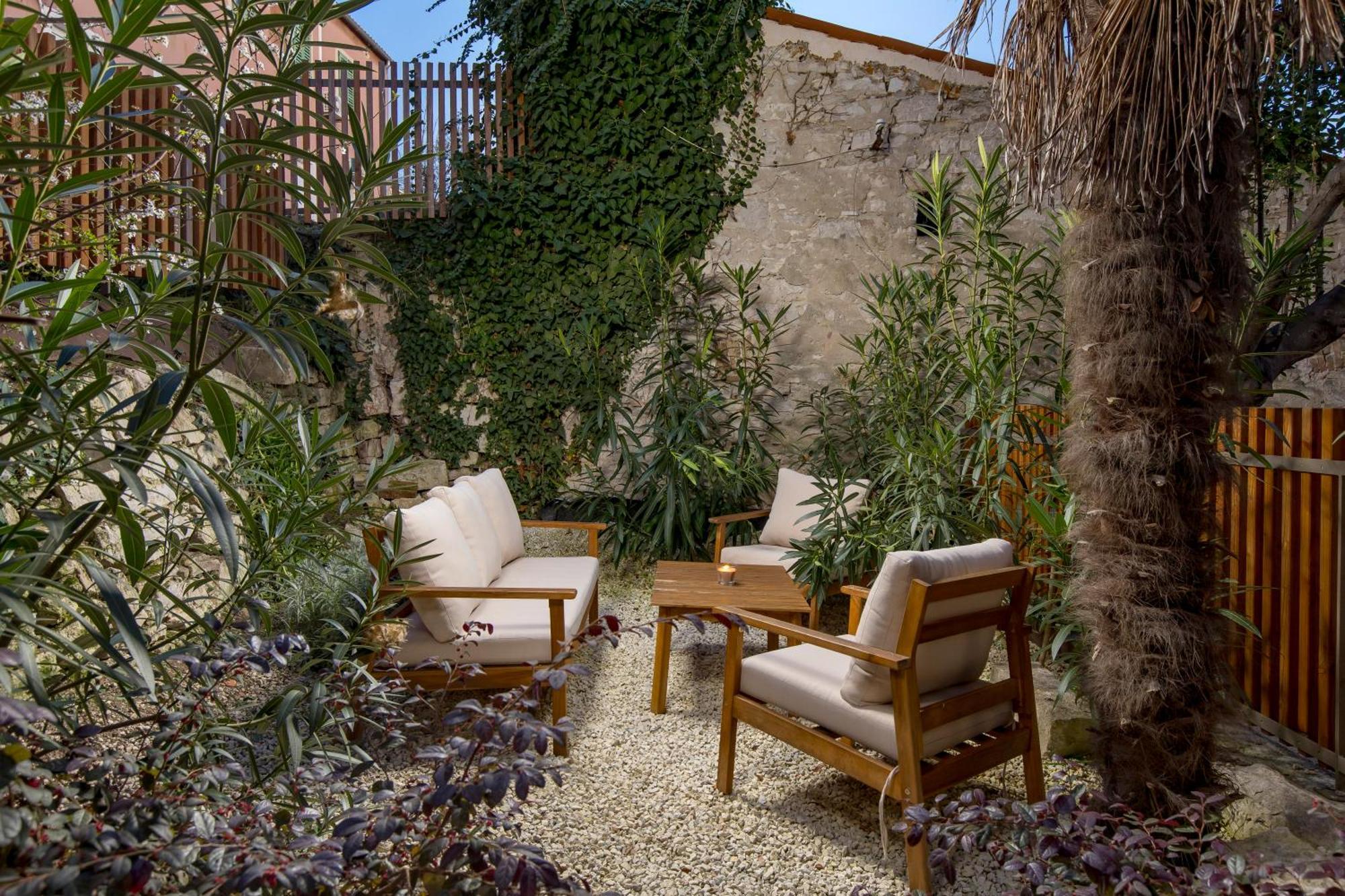 Pula Residence Rooms And Apartments Old City Center Bagian luar foto
