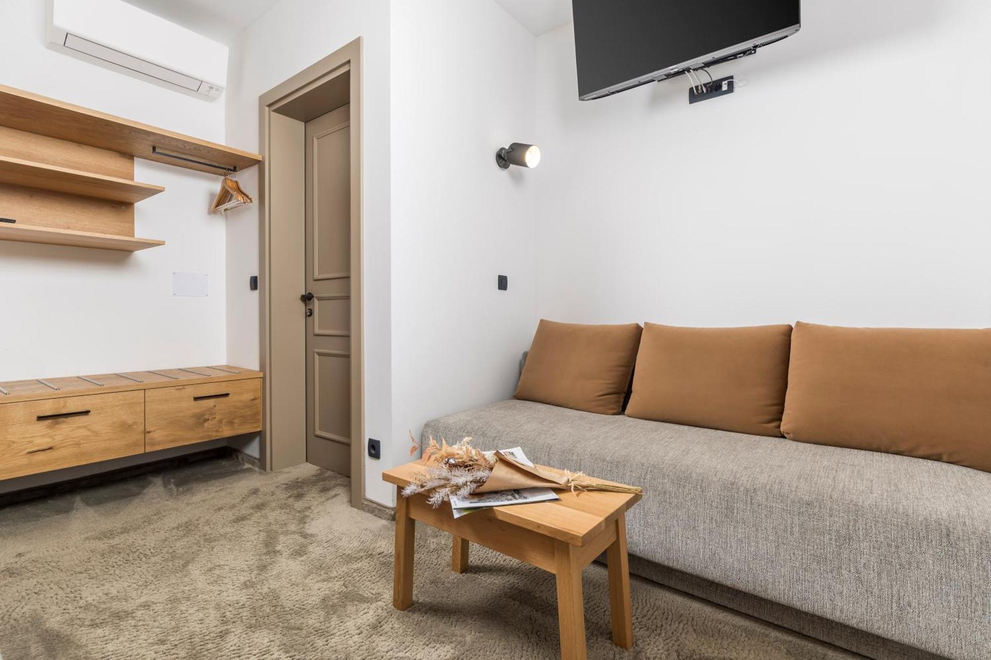 Pula Residence Rooms And Apartments Old City Center Bagian luar foto