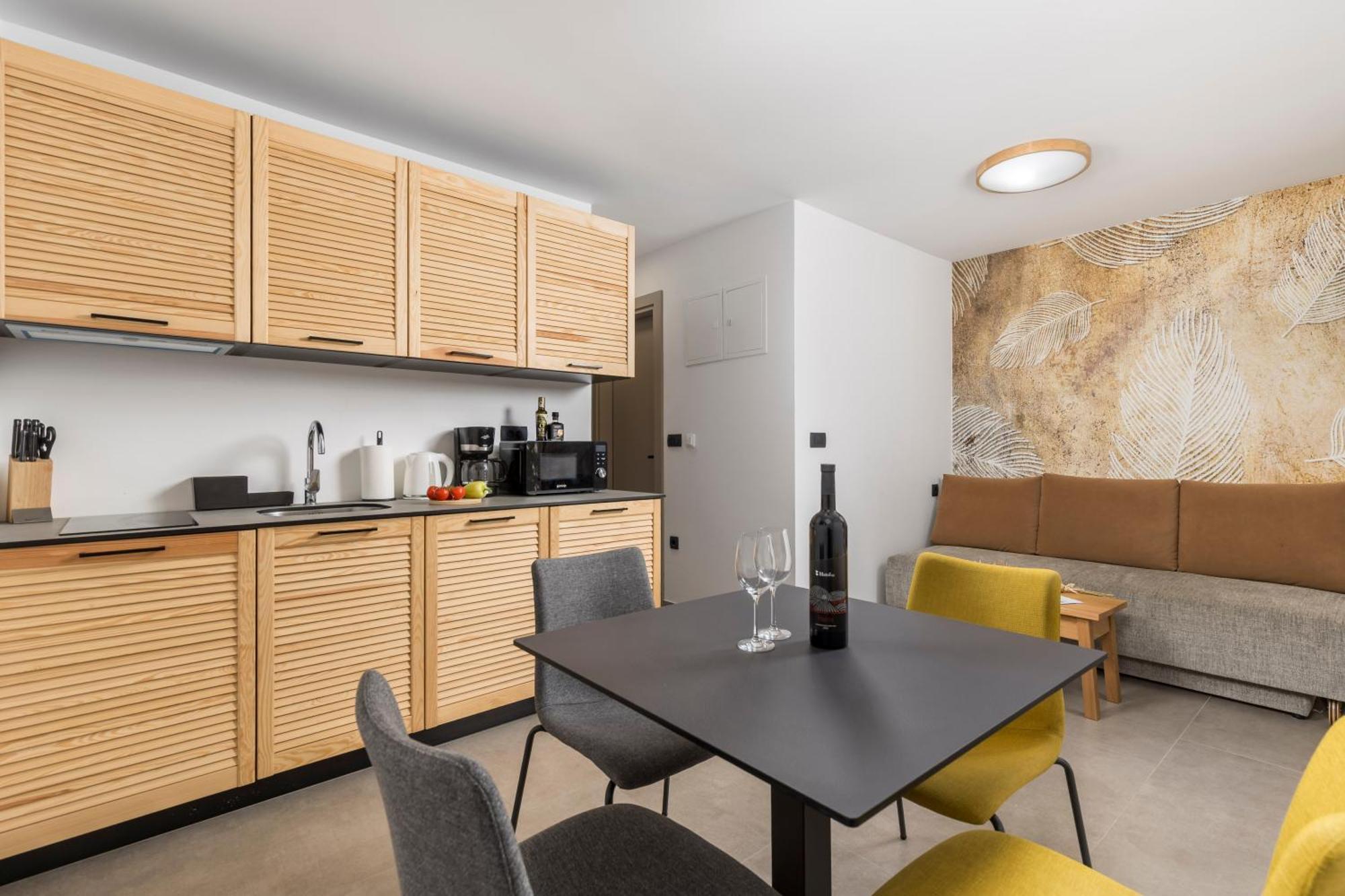 Pula Residence Rooms And Apartments Old City Center Bagian luar foto