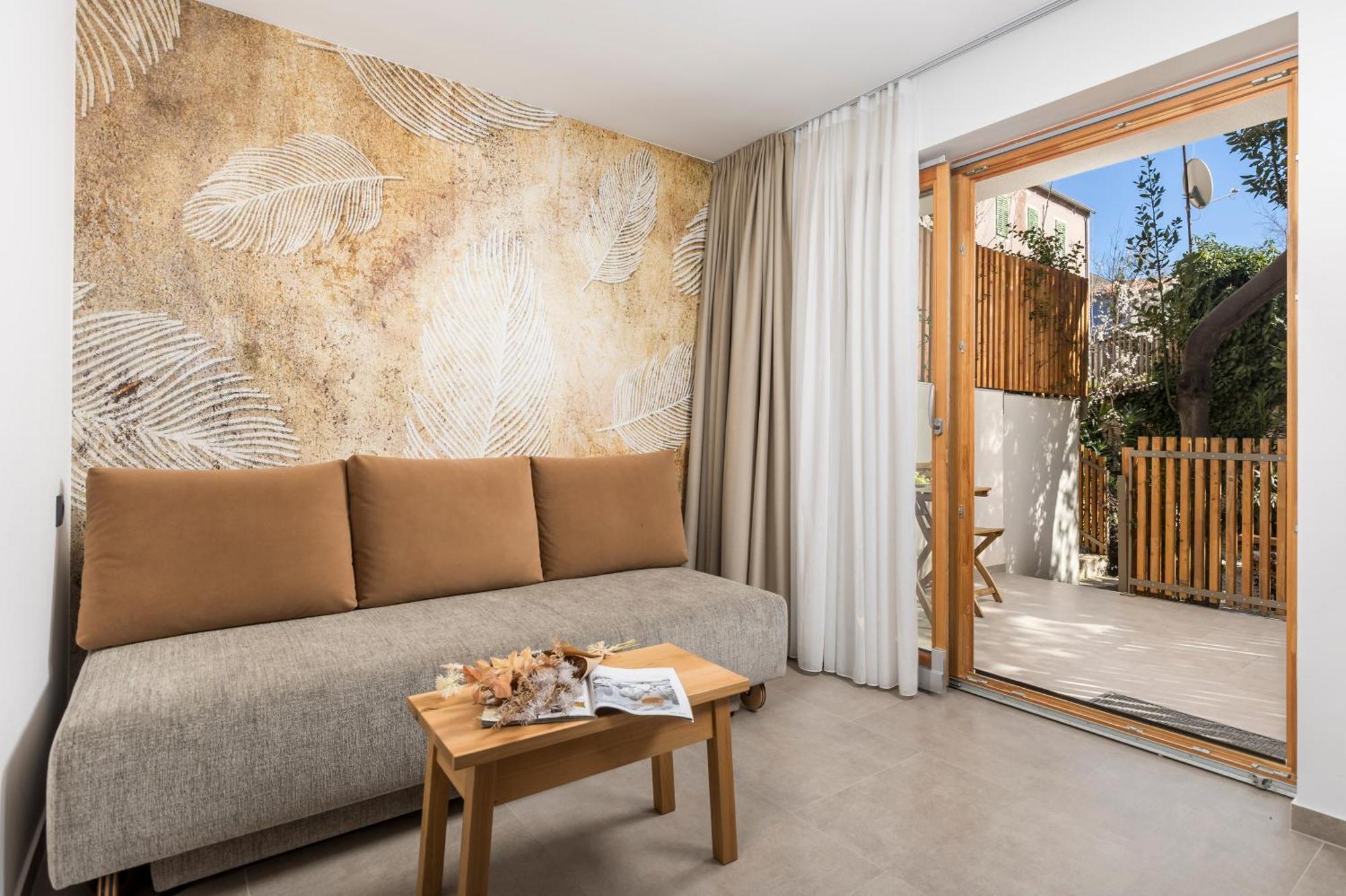 Pula Residence Rooms And Apartments Old City Center Bagian luar foto