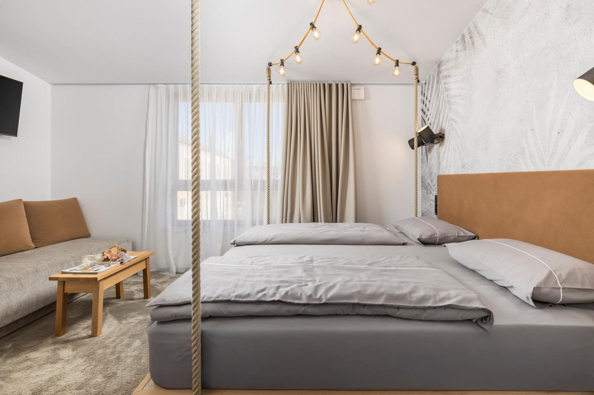 Pula Residence Rooms And Apartments Old City Center Bagian luar foto